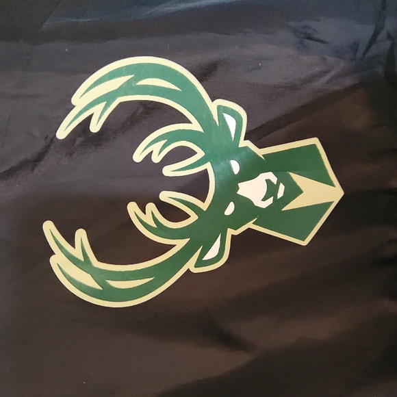 Milwaukee Bucks Size medium, thin shell hooded jacket - Picture 2 of 8